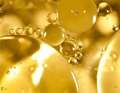 Close-up of antioxidant skincare molecules